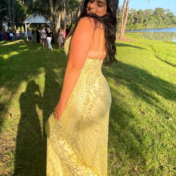 2021 Yellow Primavera couture prom dress - Picture 4 of 6